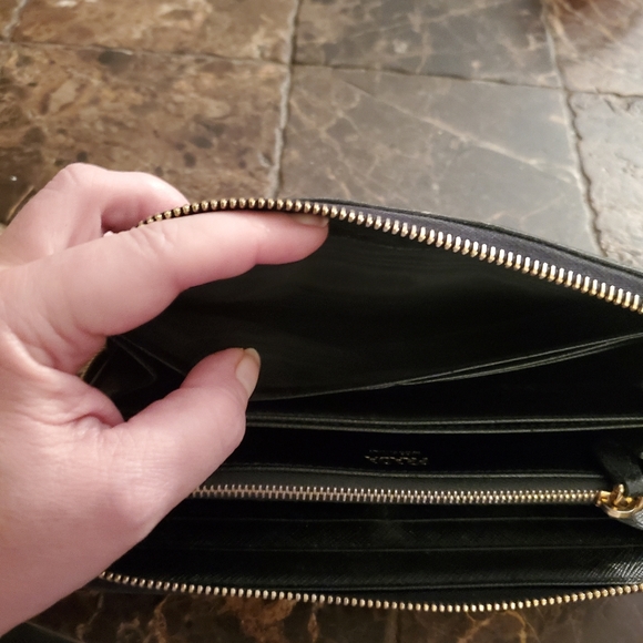 Prada Black Large Saffiano Leather Zippy Wallet - Picture 9 of 12
